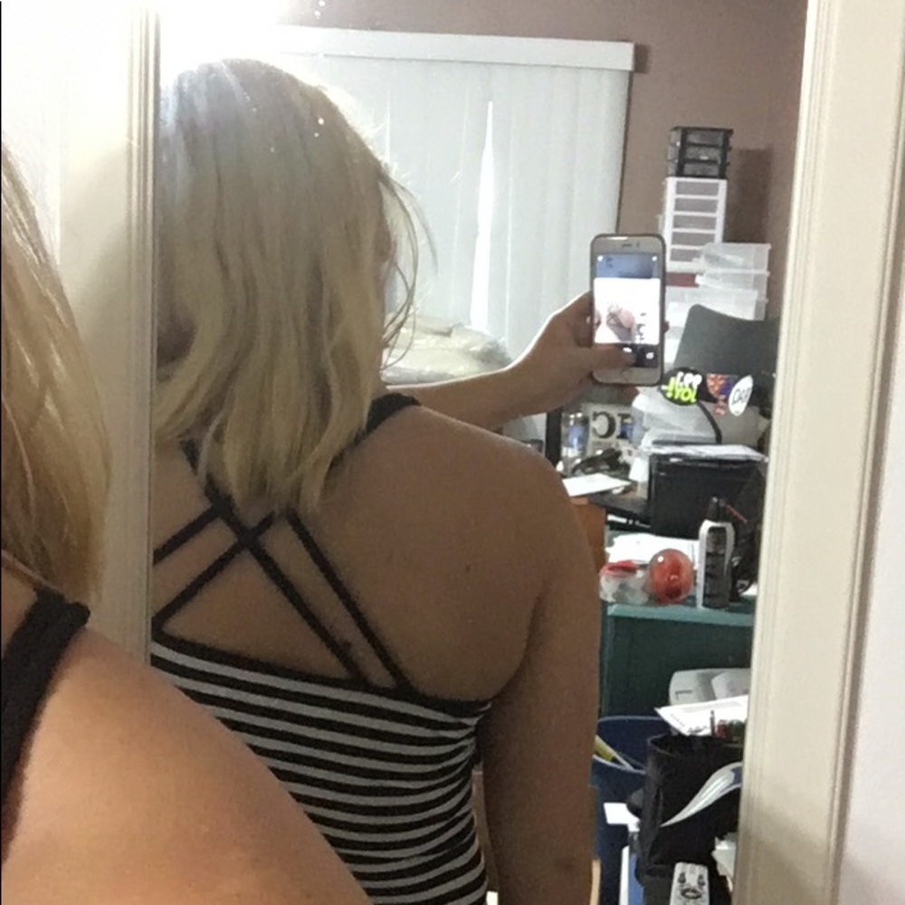 Tank-top - Picture 2 of 2
